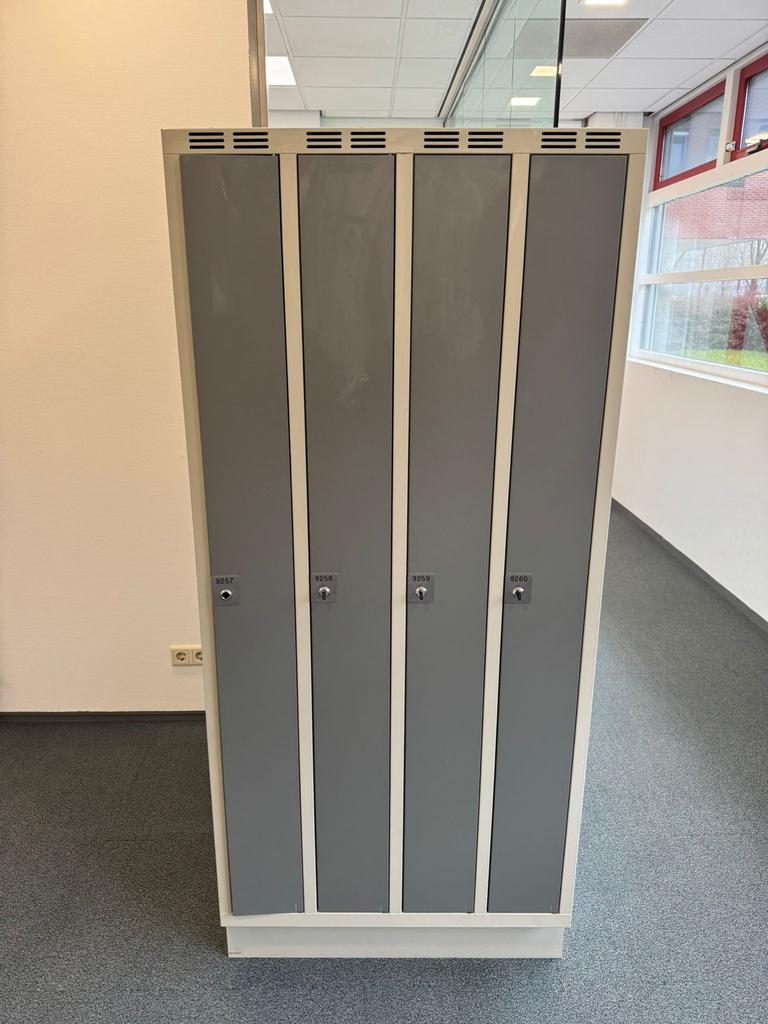 2x Locker kast grijs, Ophalen, Gebruikt