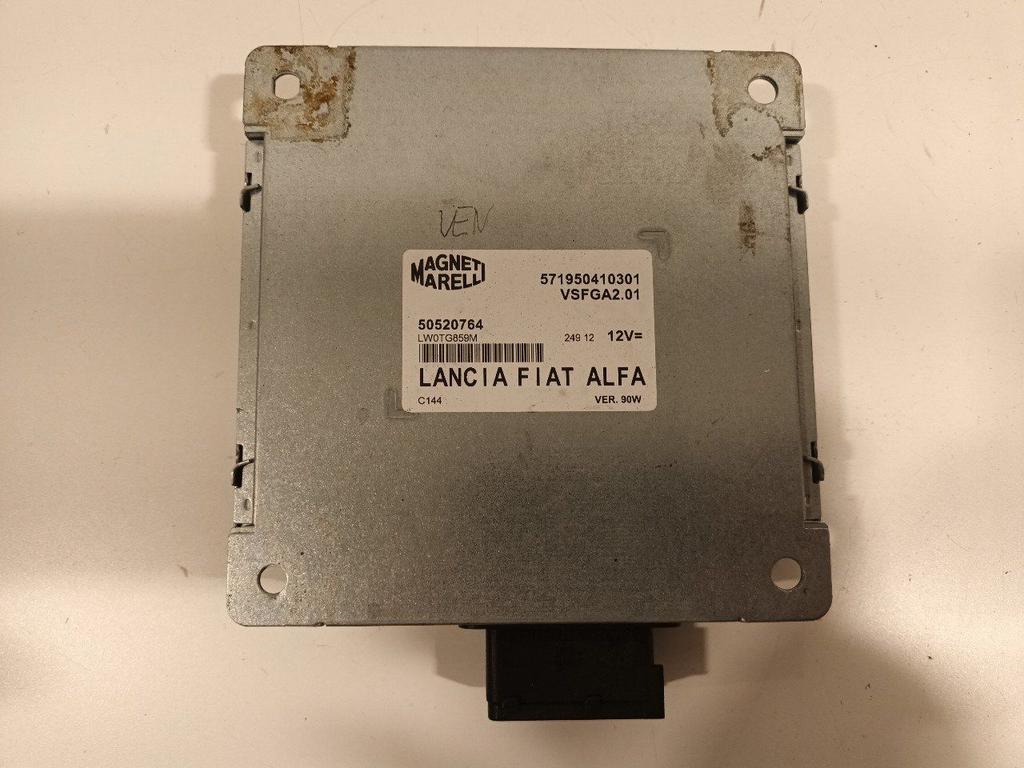 Computer navigatie Fiat Panda, Onderdelen@venauto.nl, Van der Ven Autorecycling B.V., Gebruikt, Ettenseweg 76, 4706 PB Roosendaal, The Netherlands
