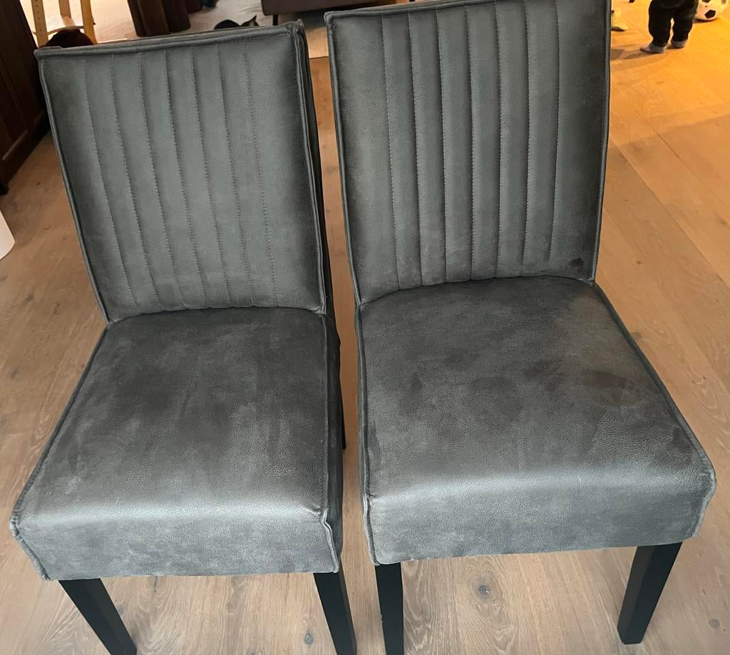 2 grijze/taupe leren stoelen - zo goed als nieuw!, Ophalen, Twee, Leer, Zo goed als nieuw