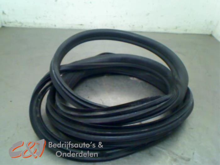 Portierrubber 2Deurs links van een Citroen Jumpy, Gebruikt, -, Ophalen of Verzenden, -
