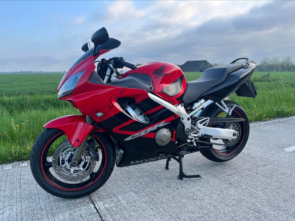 Te koop: Sportieve en nette Honda CBR 600F –, Motoren, 4 cilinders, Meer dan 35 kW, 600 cc, Sport