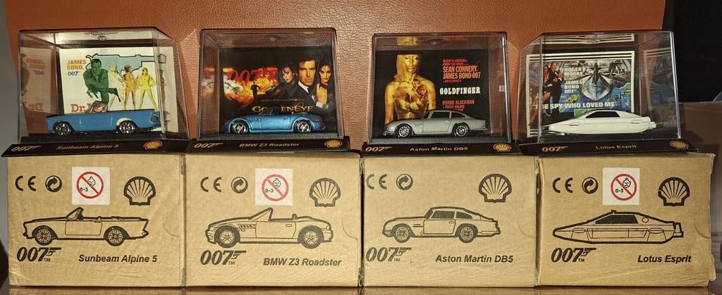 James Bond Model auto's 007. Set van 4 stuks, Ophalen of Verzenden, Nieuw