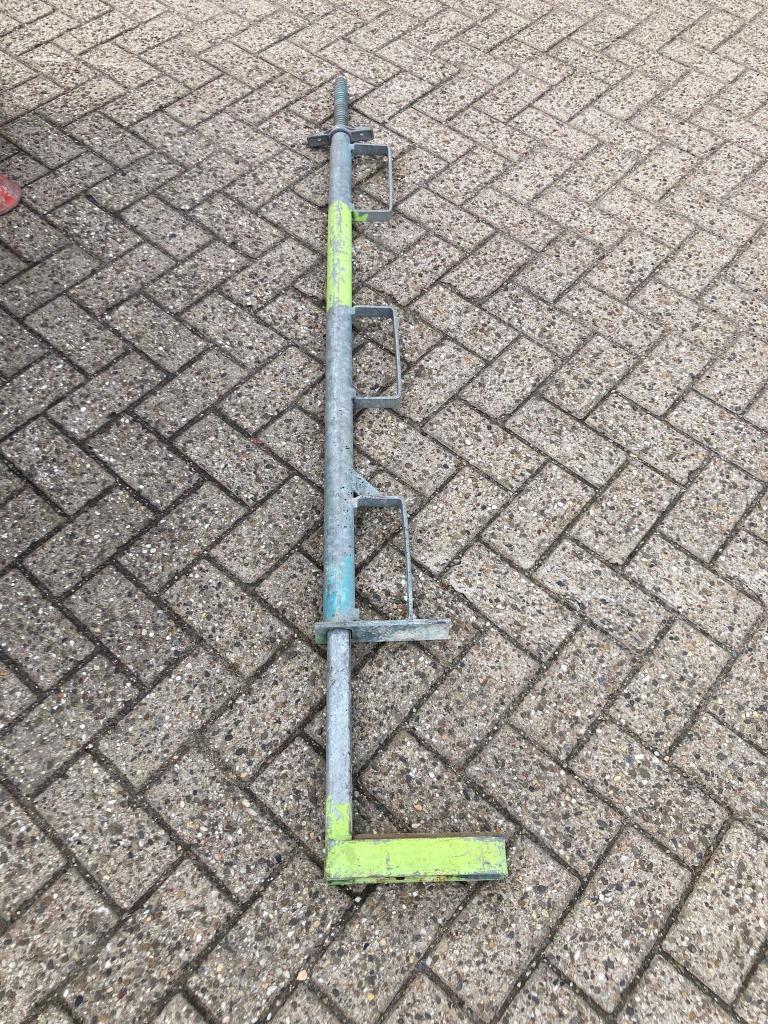 Klembaluster/randbeveiliging/leuninghouder/leuningstaander, Doe-het-zelf en Verbouw, Ophalen, Gebruikt, Gevelsteiger, 2 tot 5 meter
