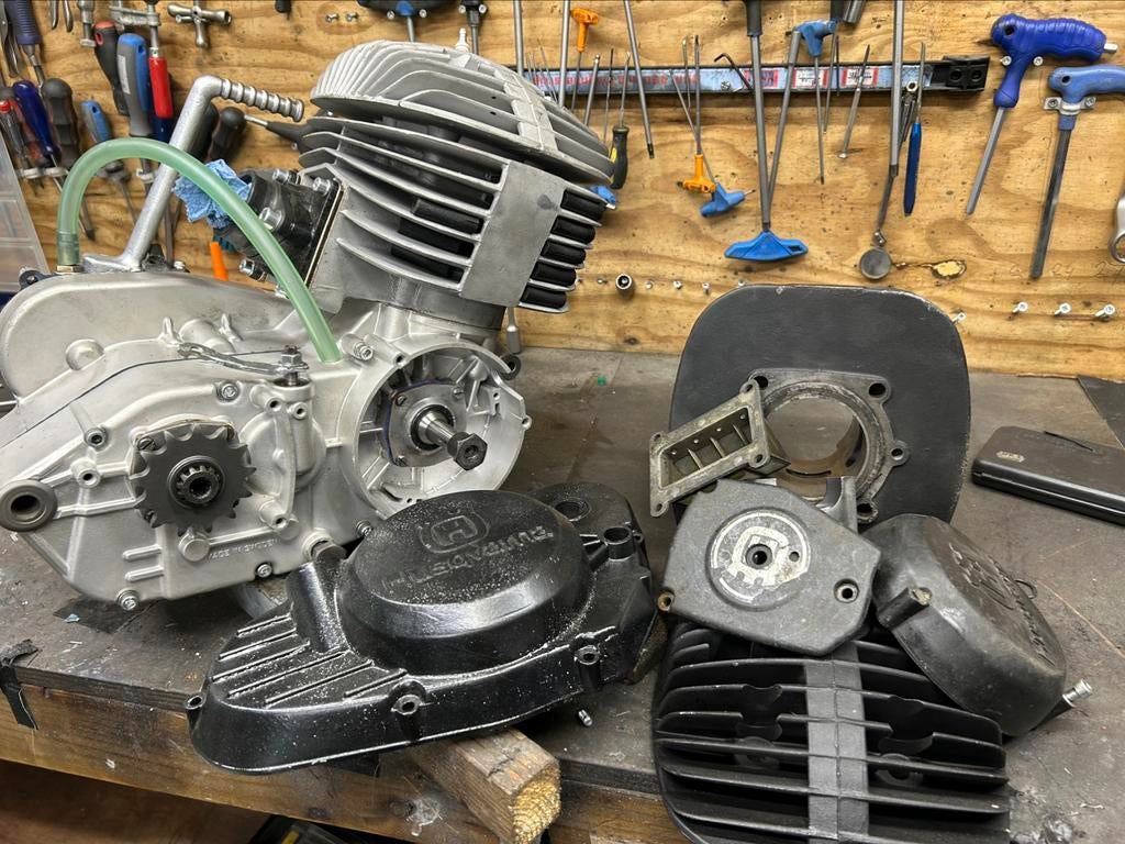 Motorblok husqvarna cr 250 1982, 250 cc, Bedrijf, Crossmotor, 12 t/m 35 kW