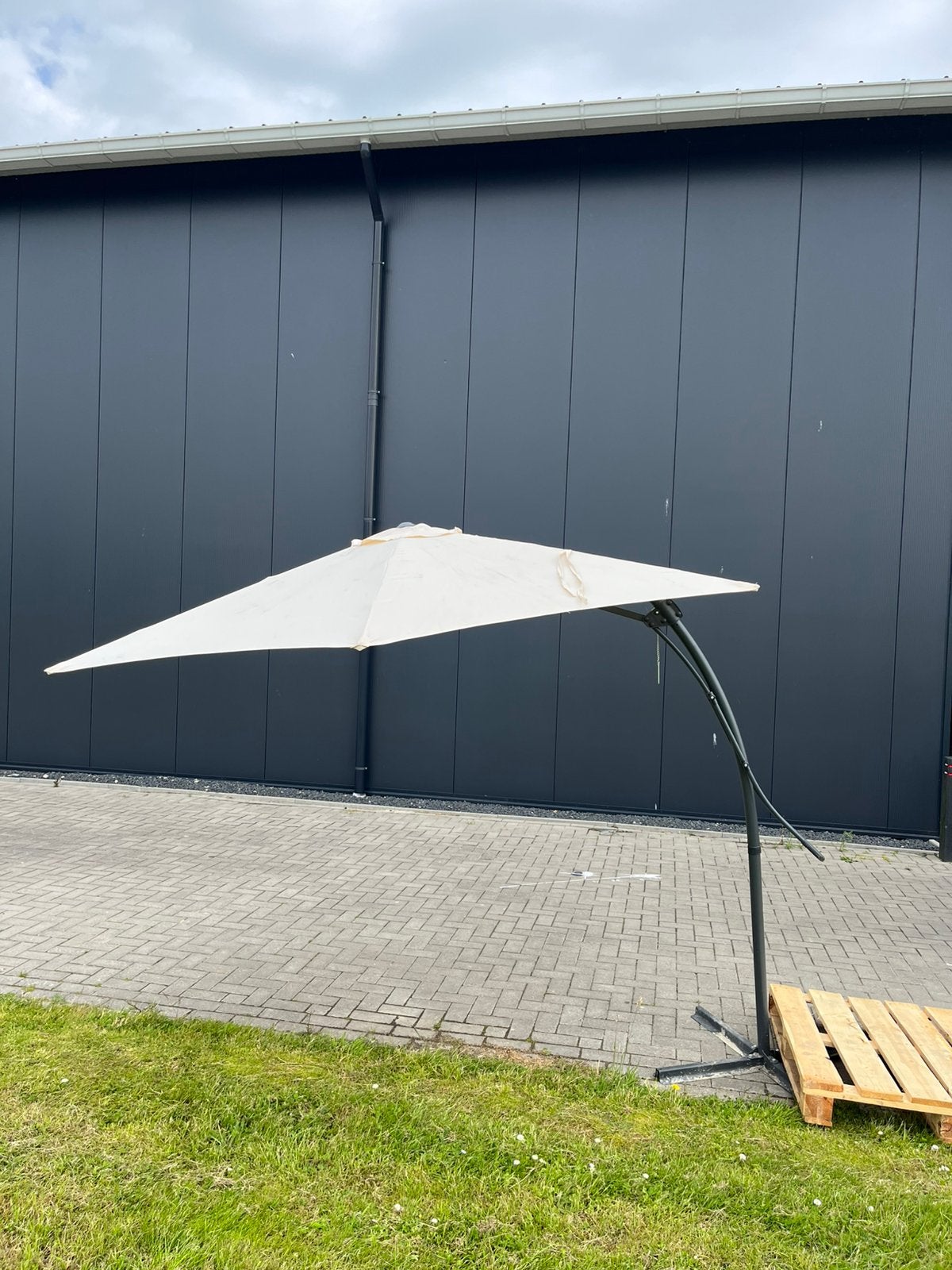 Zweef parasol Feel furniture, Ophalen, Gebruikt, Zweefparasol