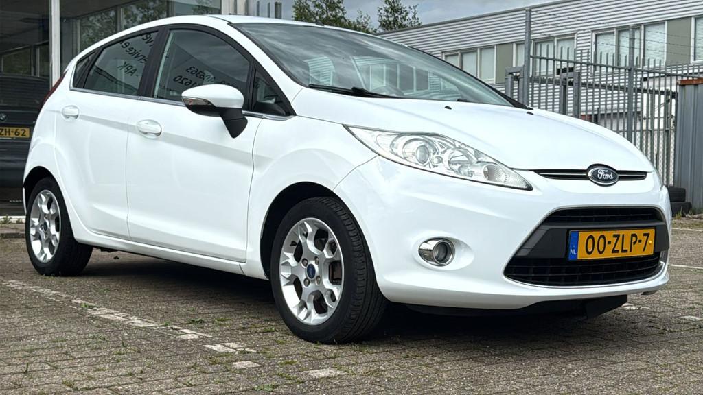 Ford Fiesta 1.25 Titanium, Voorwielaandrijving, Euro 5, Stof, 82 pk