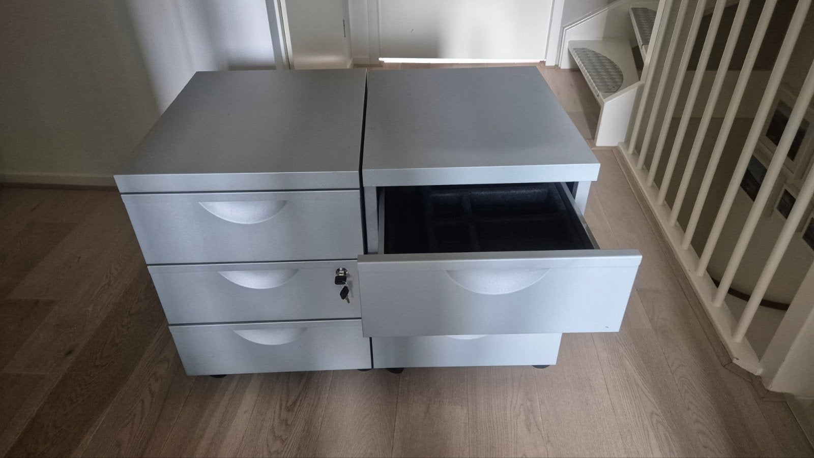Ikea Erik ladeblok op wielen - Grijs, Ophalen, Minder dan 50 cm, Gebruikt, Modern, Functioneel