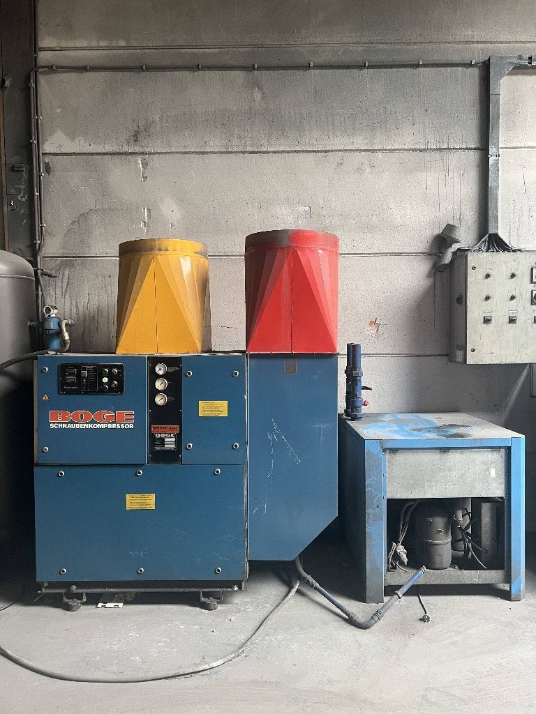 BOGE VLEA 18,5 Schroefcompressor (18,5 kW) + Koeldroger, Ophalen, Gebruikt, 800 liter/min of meer, 6 tot 10 bar