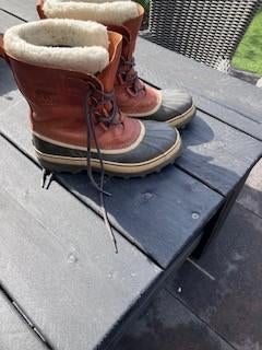 Sorel Caribou Snowboots maat 42 zgan, Ophalen, Bruin, Boots, Zo goed als nieuw