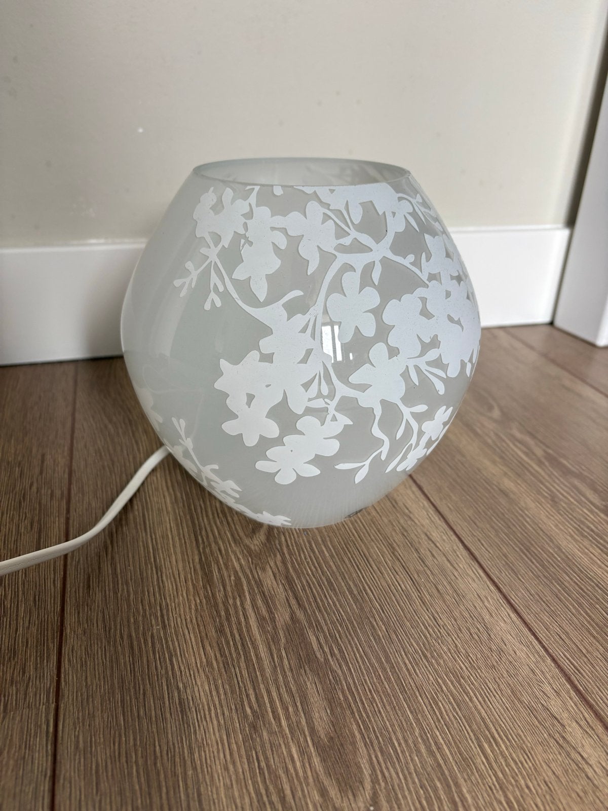 IKEA Schemerlampje met bloemmotief - 18 cm doorsnede, Huis en Inrichting, Ophalen, Met schakelaar, Gebruikt, E14 (klein)