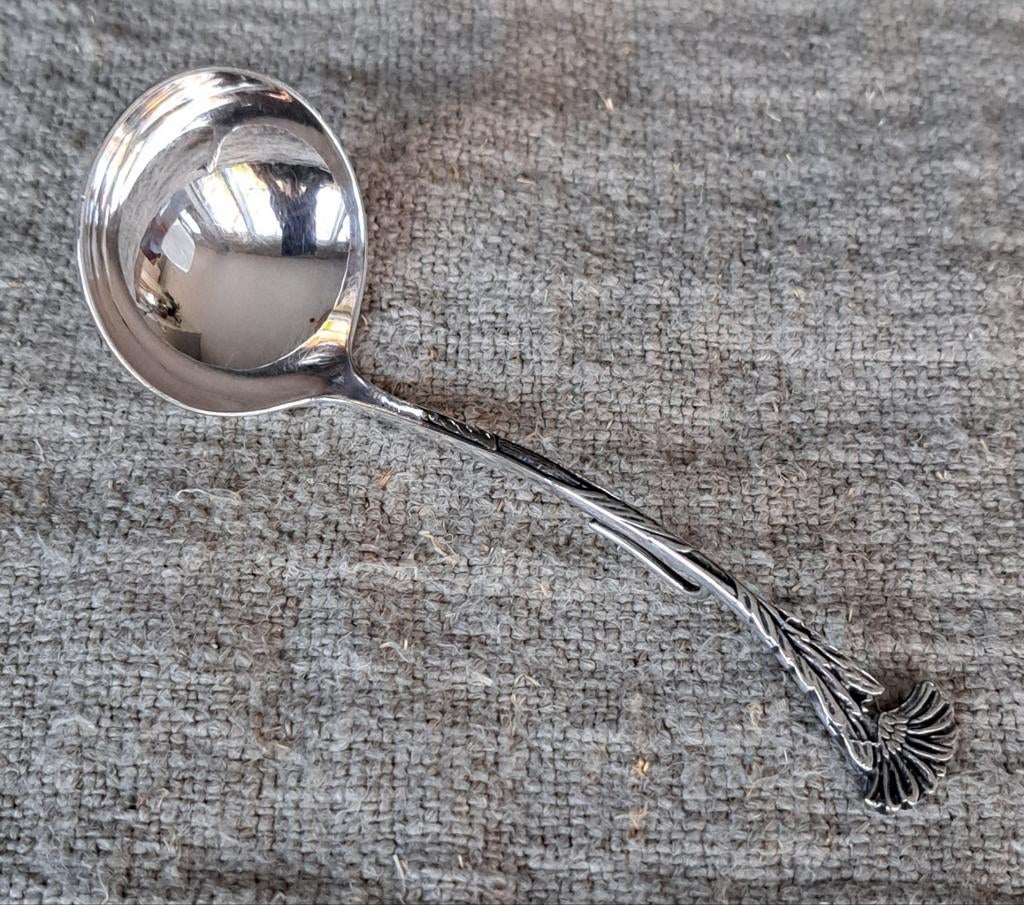 Antieke verzilverde roomlepel met sierlijk handvat, Ophalen of Verzenden