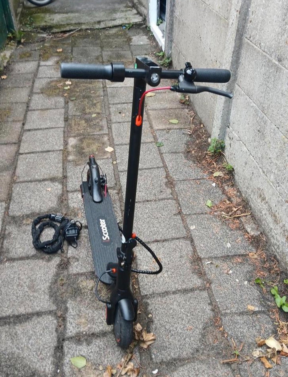 Elektrische step iscooter, Fietsen en Brommers, Steps, Ophalen, Zo goed als nieuw, Elektrische step (E-scooter)