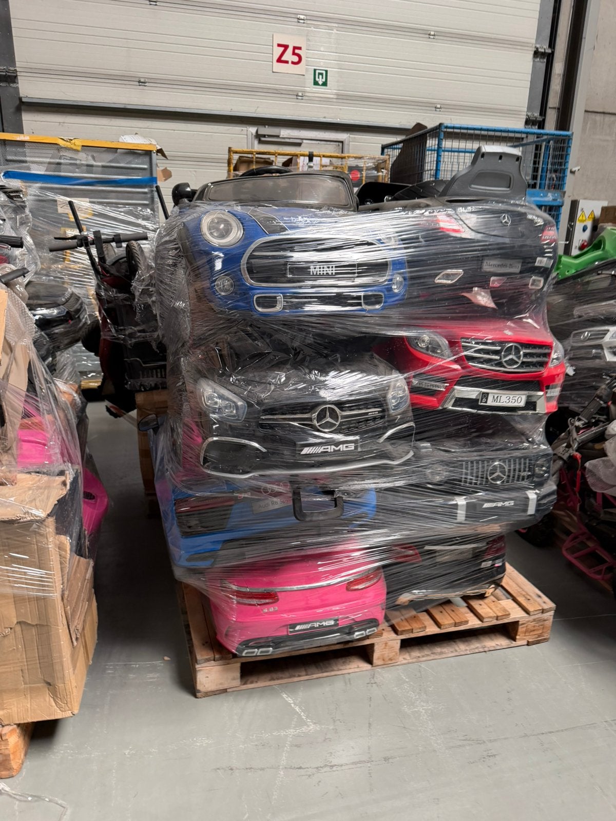 Partij 50+ kinderauto’s op accu (reparatie/kapotte+retouren, Ophalen, Dr.Nolenslaan 157E 6136GM Sittard, Roadmax, Nieuw
