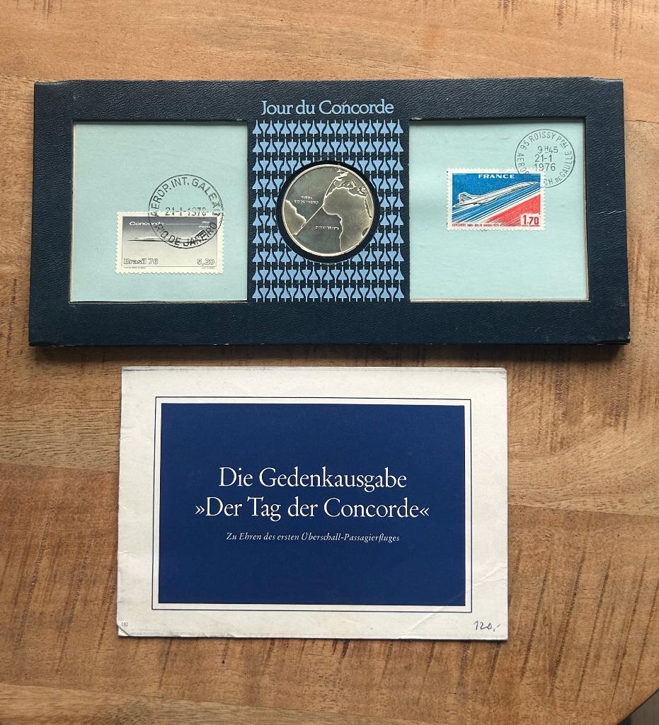 Franse Medaille + Zegel vlucht Parijs-Rio, Postzegels en Munten, Penningen en Medailles, Ophalen of Verzenden, Overige materialen