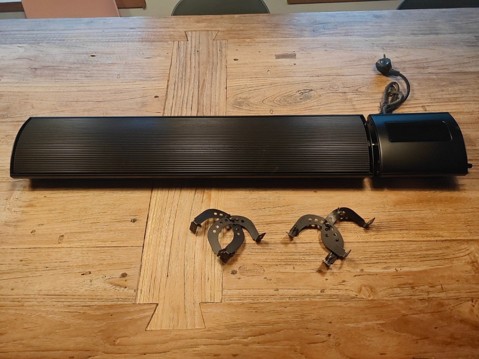 Infrarood Smart Heatbar / Terrasverwarmer 1200W, Ophalen of Verzenden, Zo goed als nieuw, Elektrisch, Wand