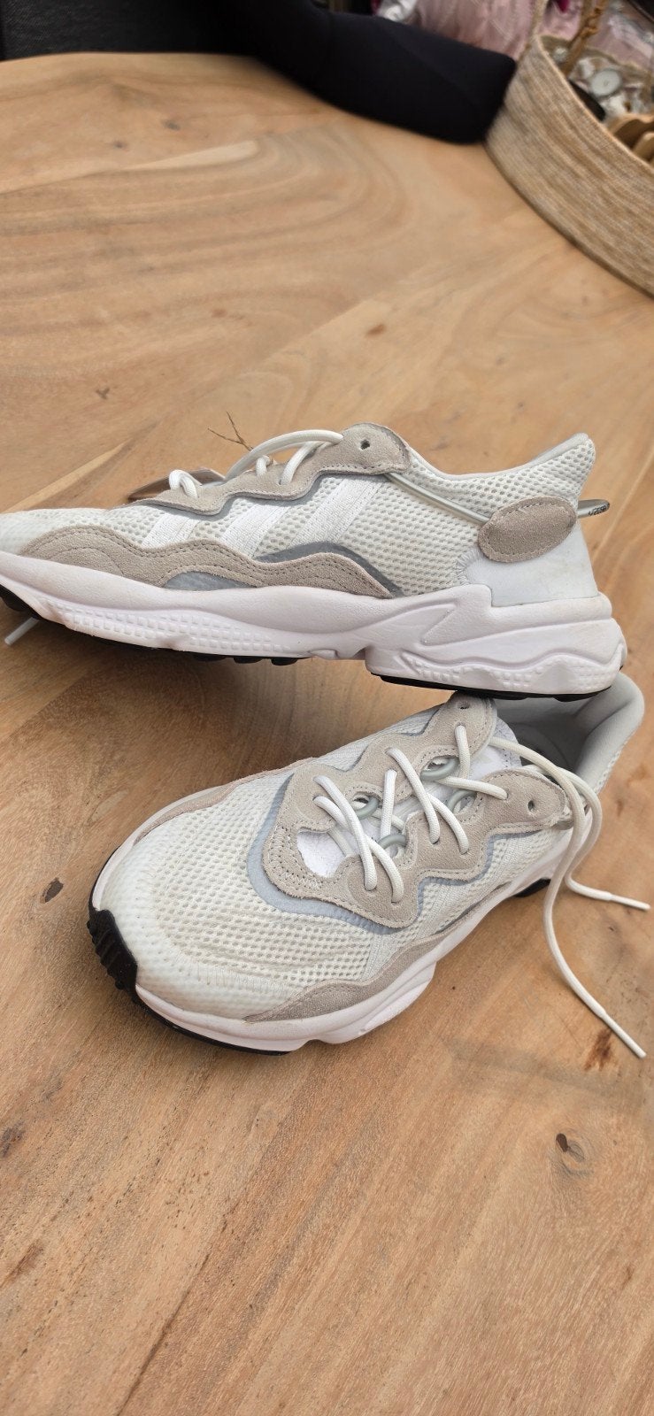 Adidas Ozweego sneakers - Maat 40 2/3, Wit, Nieuw, Sneakers of Gympen, Verzenden