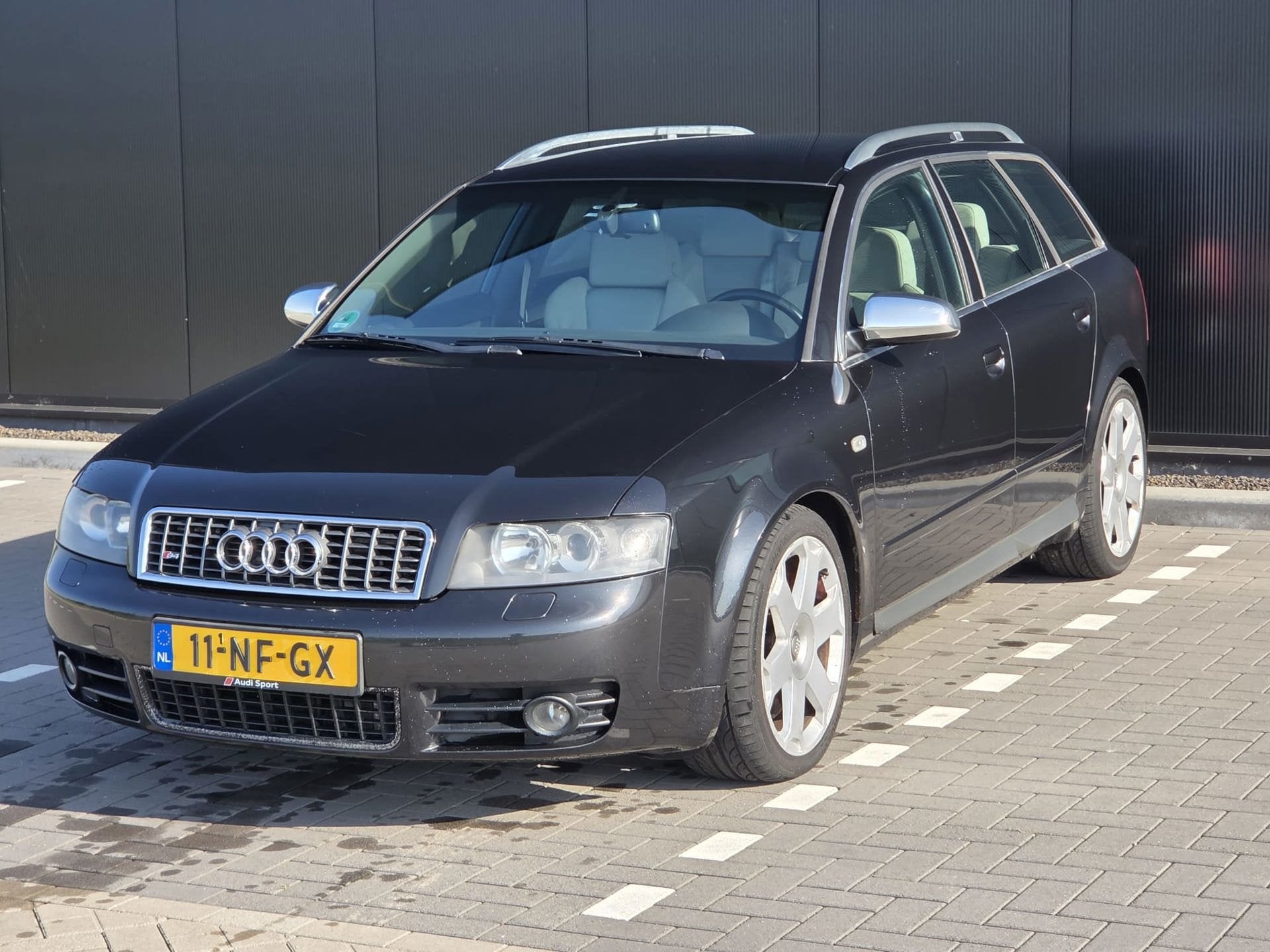 Audi A4 Avant 4.2 V8 quattro S4 Hand-Bak, Auto's, Audi, Gebruikt, Zwart, Origineel Nederlands, Handgeschakeld