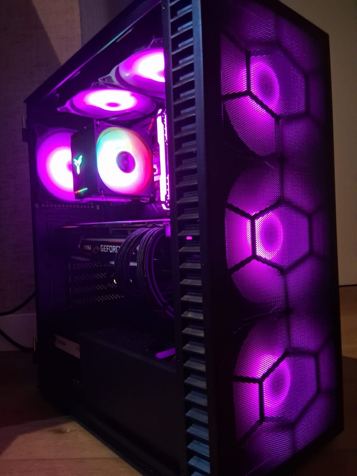 RTX 2080 SUPER Gaming PC | 1080p Ultra / 1440p high settings, Computers en Software, Desktop Pc's, Zo goed als nieuw, Gaming, SSD