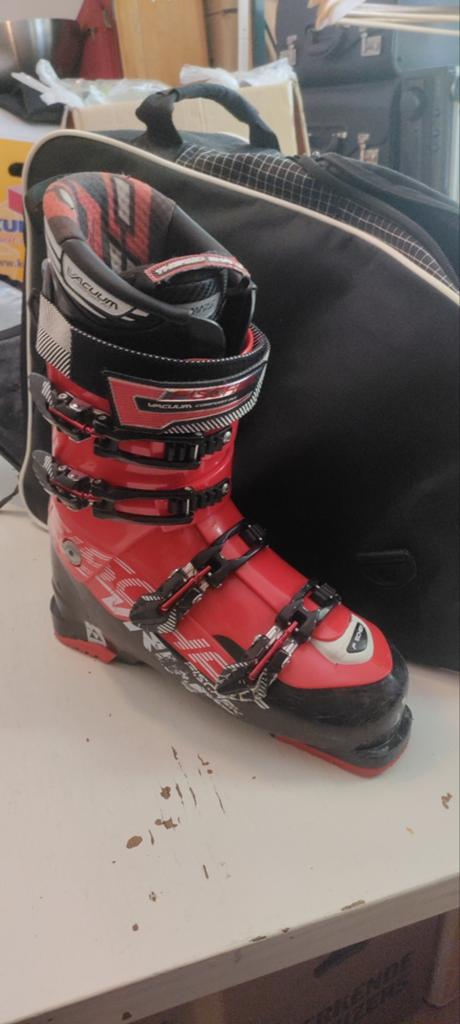 Fischer Vacuum Comfort Fit skischoenen - Maat 28.5, Fischer, Schoenen, Ophalen of Verzenden, Zo goed als nieuw