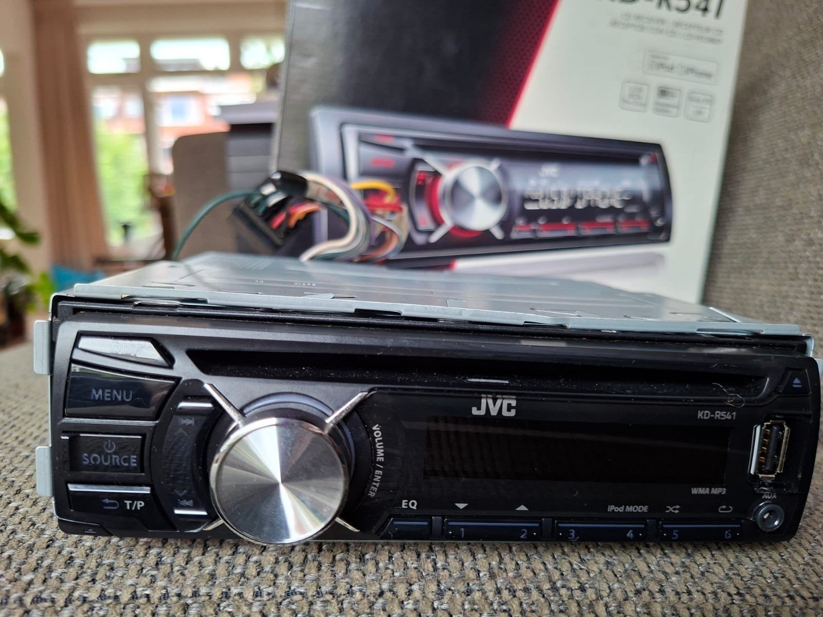 JVC KD-R541 autoradio CD/USB/AUX - met doos- nette staat
JVC, Ophalen