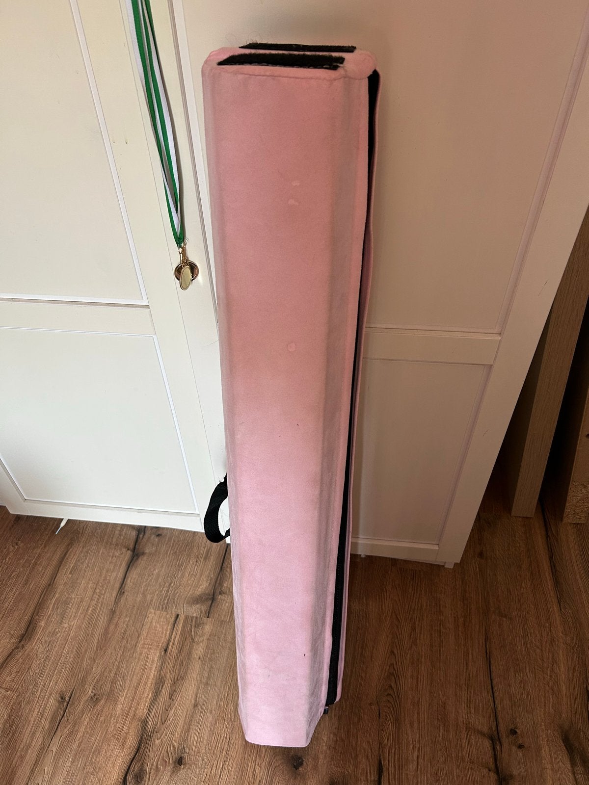 Roze opvouwbare evenwichtsbalk voor turnen, Ophalen, Gebruikt, Roze, Materiaal