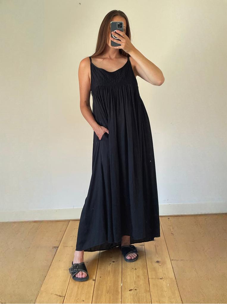 Maxi dress van Vis a Vis maat 38 np €500, Maat 38/40 (M), Zwart, Ophalen of Verzenden, Zo goed als nieuw
