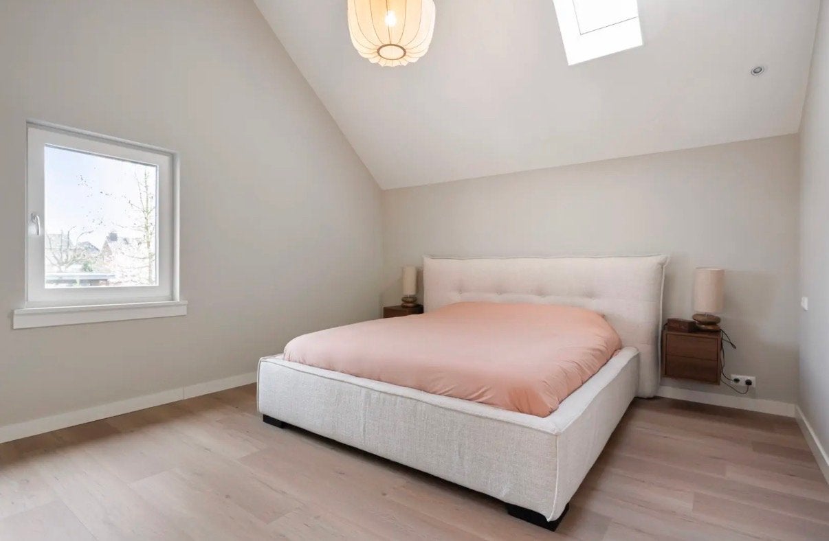 Mooi tweepersoonsbed (ombouw) - 2 jaar oud, Ophalen, Tweepersoons, Zo goed als nieuw, 180 cm
