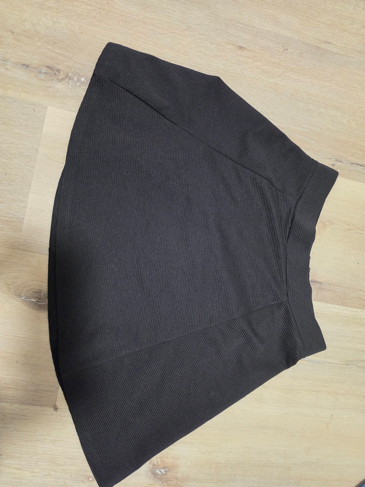 Zwart geribbelde mini-rok met rits van H&M Divided, Zwart, H&M Divided, Ophalen of Verzenden, Zo goed als nieuw