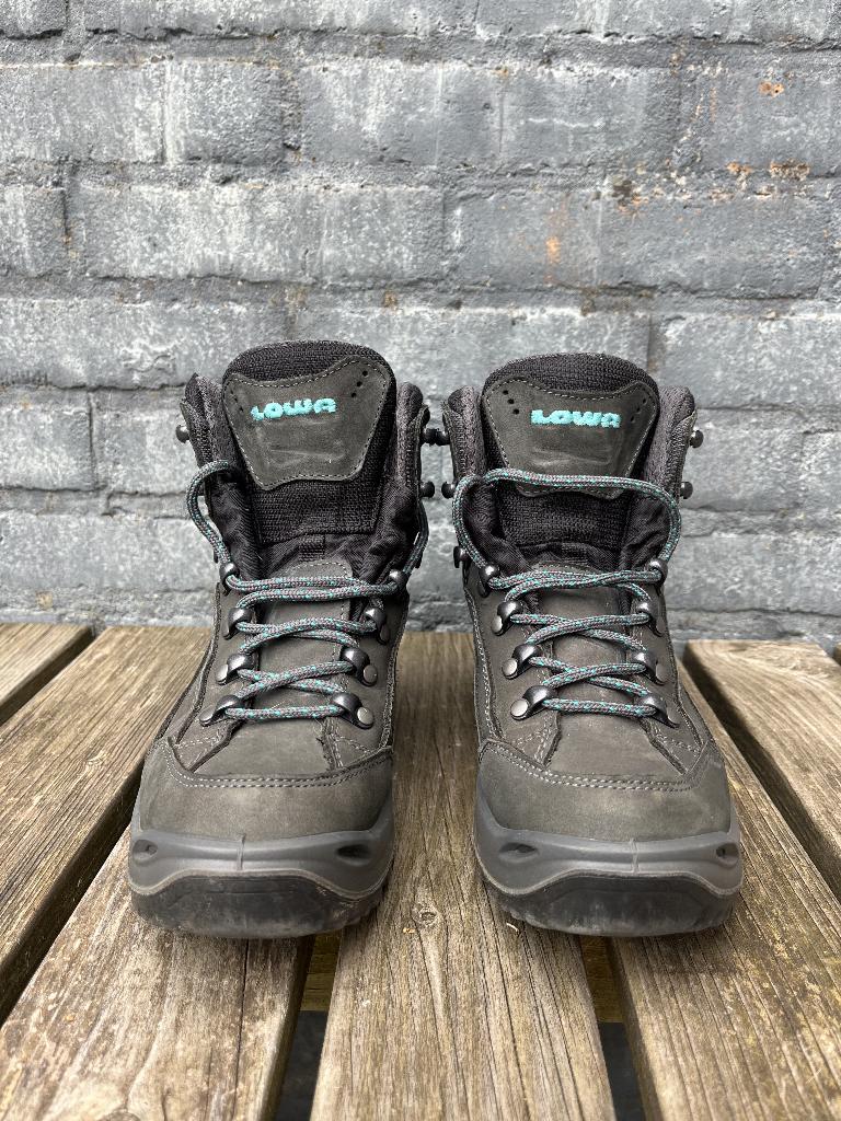 Wandelschoenen Lowa maat 36.5, Ophalen, Zo goed als nieuw, Grijs, Wandelschoenen