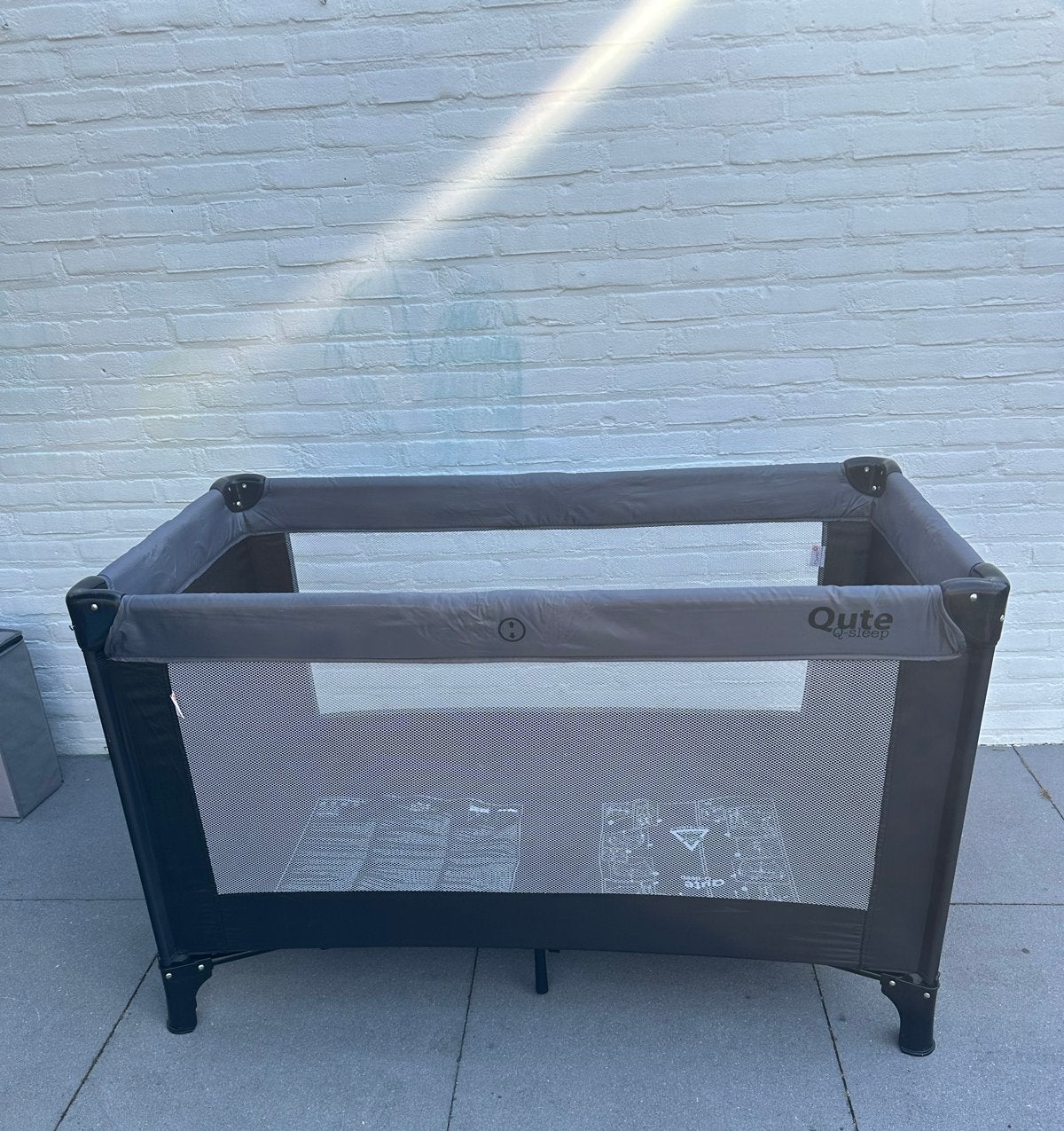 Qute Q-sleep campingbed inclusief matras, Ophalen, Zo goed als nieuw, Reisbedje