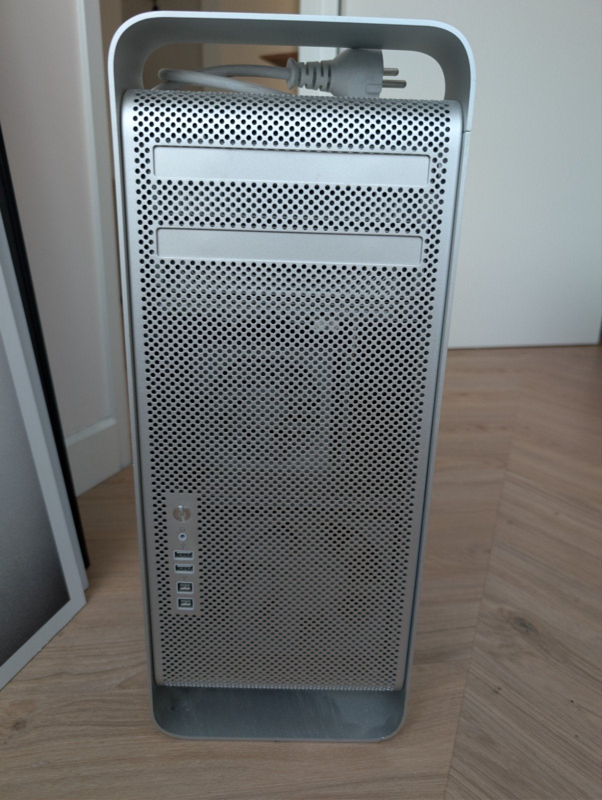 Apple Mac Pro 5 1  - 2x 2.26 GHz Quad-Core Intel Xeon, Ophalen, Gebruikt, 2 tot 3 Ghz, 8 GB