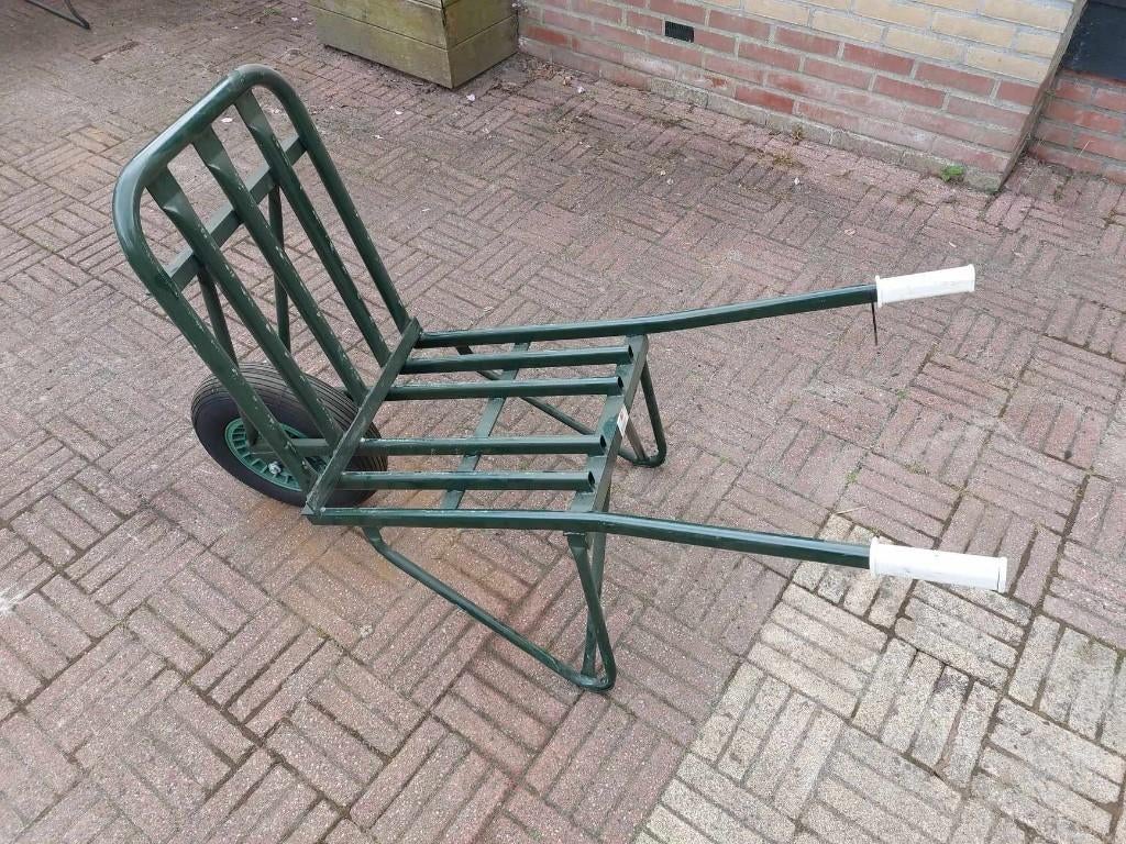 Te huur: stenenkruiwagen, Ophalen, Xx, Xx, Xx