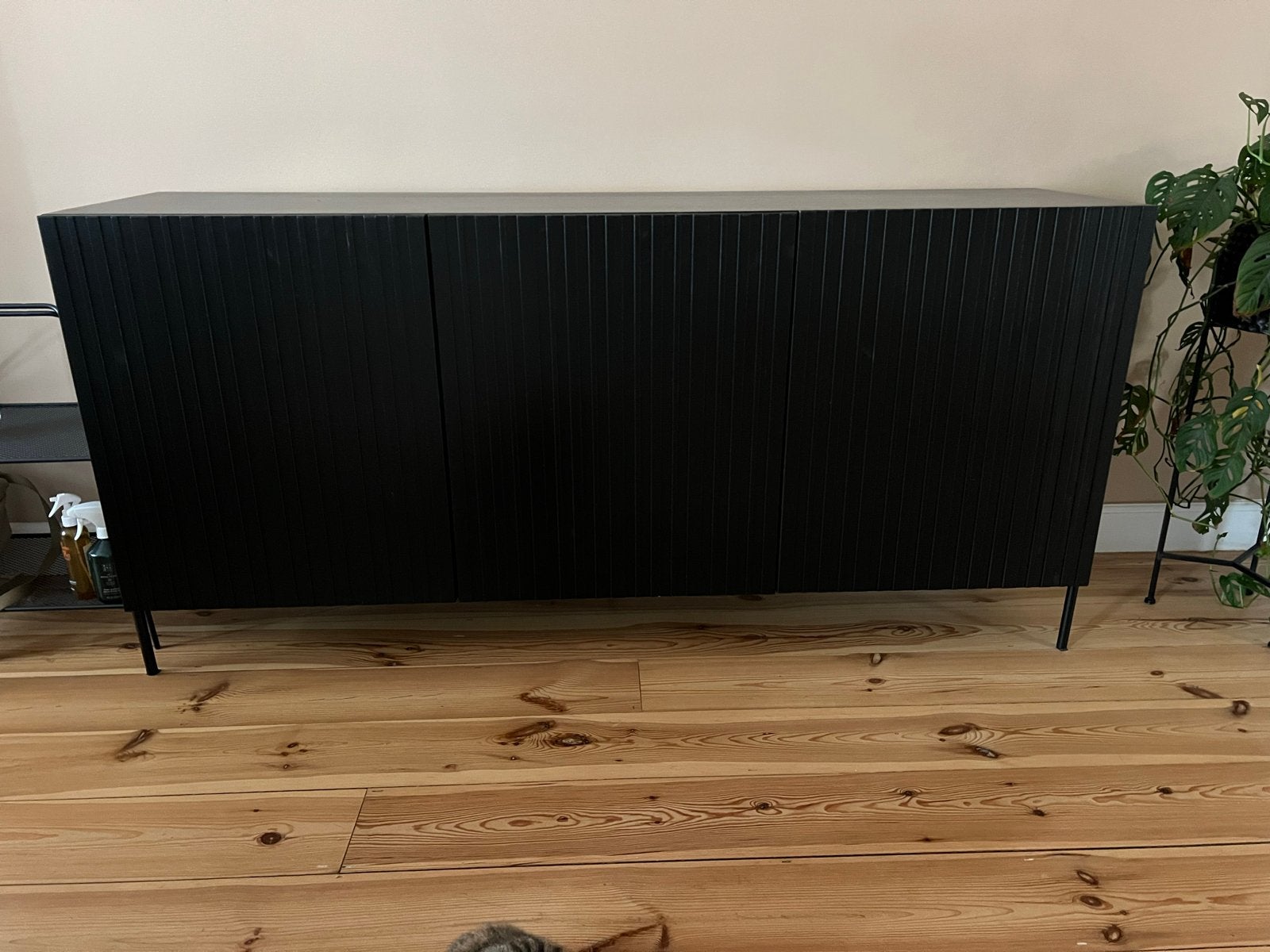 WOOOD Zwart Dressoir gravure, Ophalen, 150 tot 200 cm, Zo goed als nieuw, 25 tot 50 cm