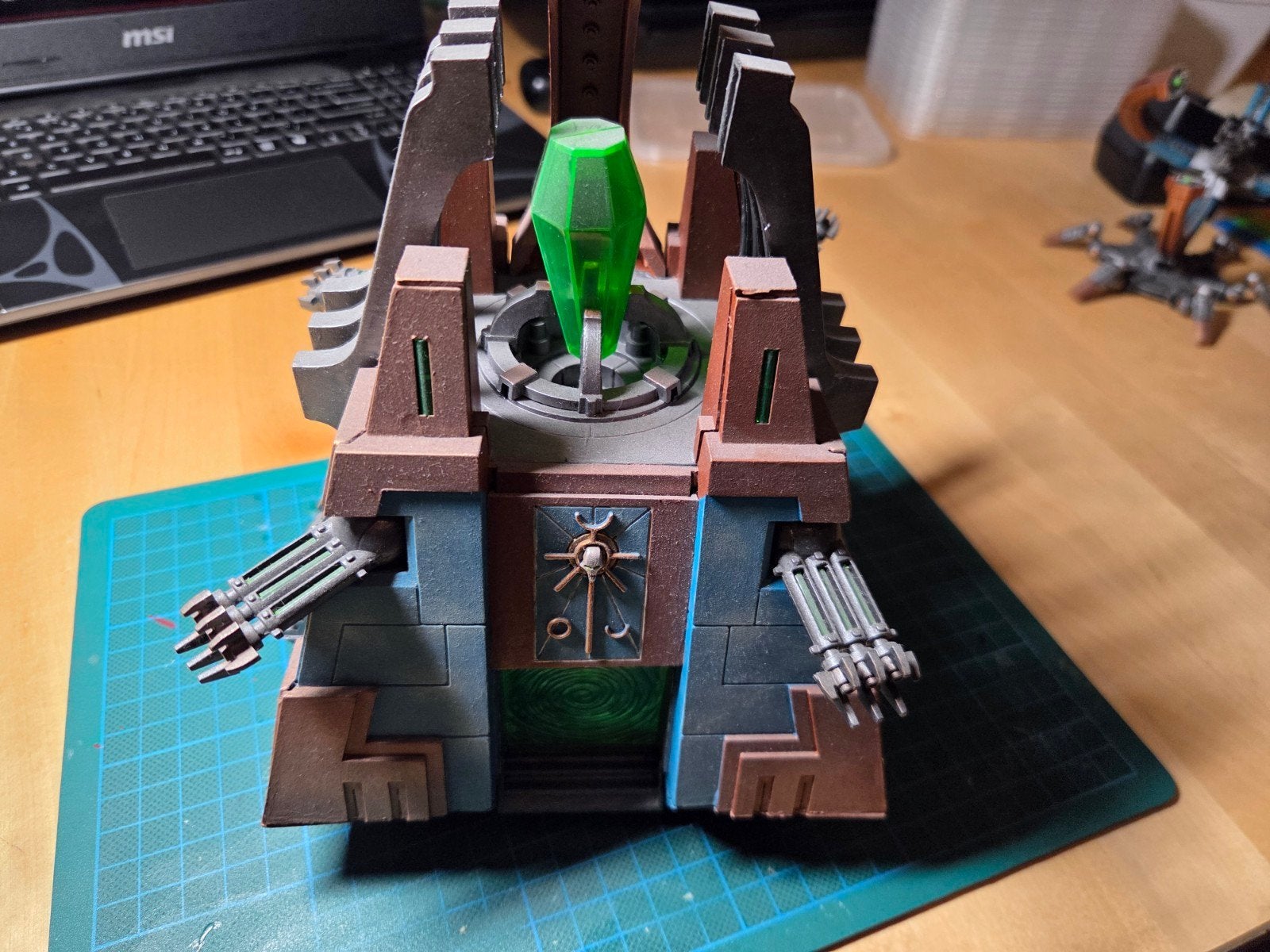 Monolith (2), Ophalen of Verzenden, Zo goed als nieuw, Warhammer