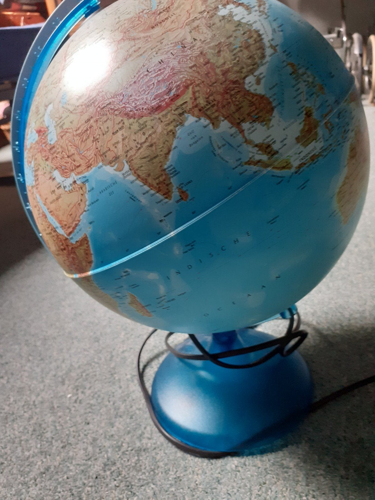 Wereldbol lamp, Huis en Inrichting, Woonaccessoires | Wereldbollen, Ophalen