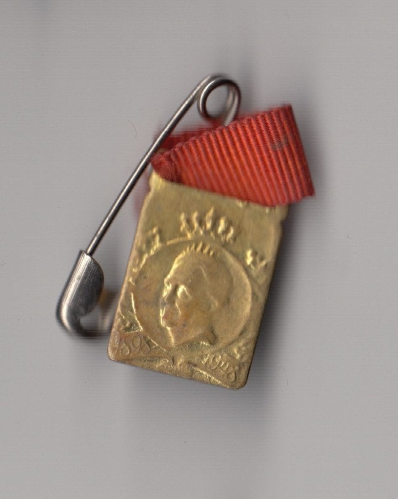 Koninging Wilhelmina 1948 broche lintje Oranje broche, Gebruikt, Niet vindbaar, Niet vindbaar, Speldje of Pin