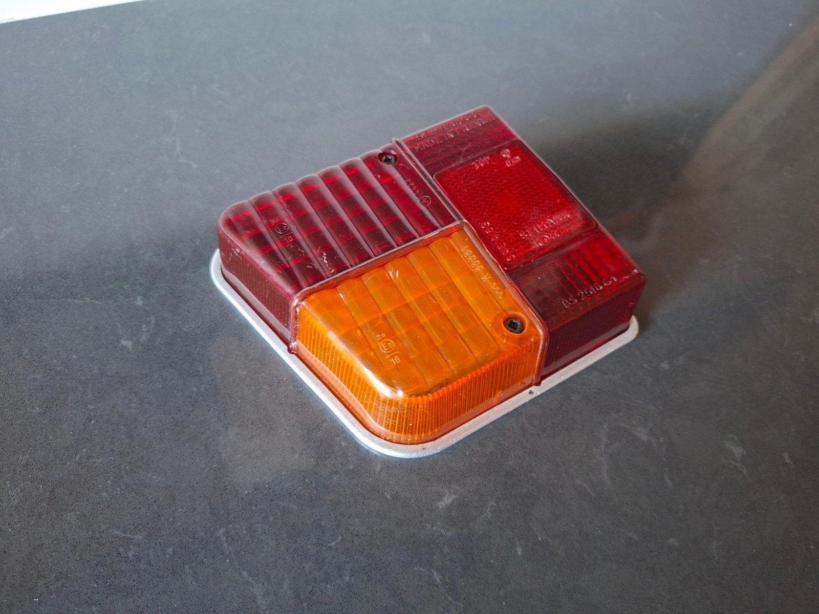 2cv linker achterlicht kap (Seima jaren '70), Ophalen of Verzenden