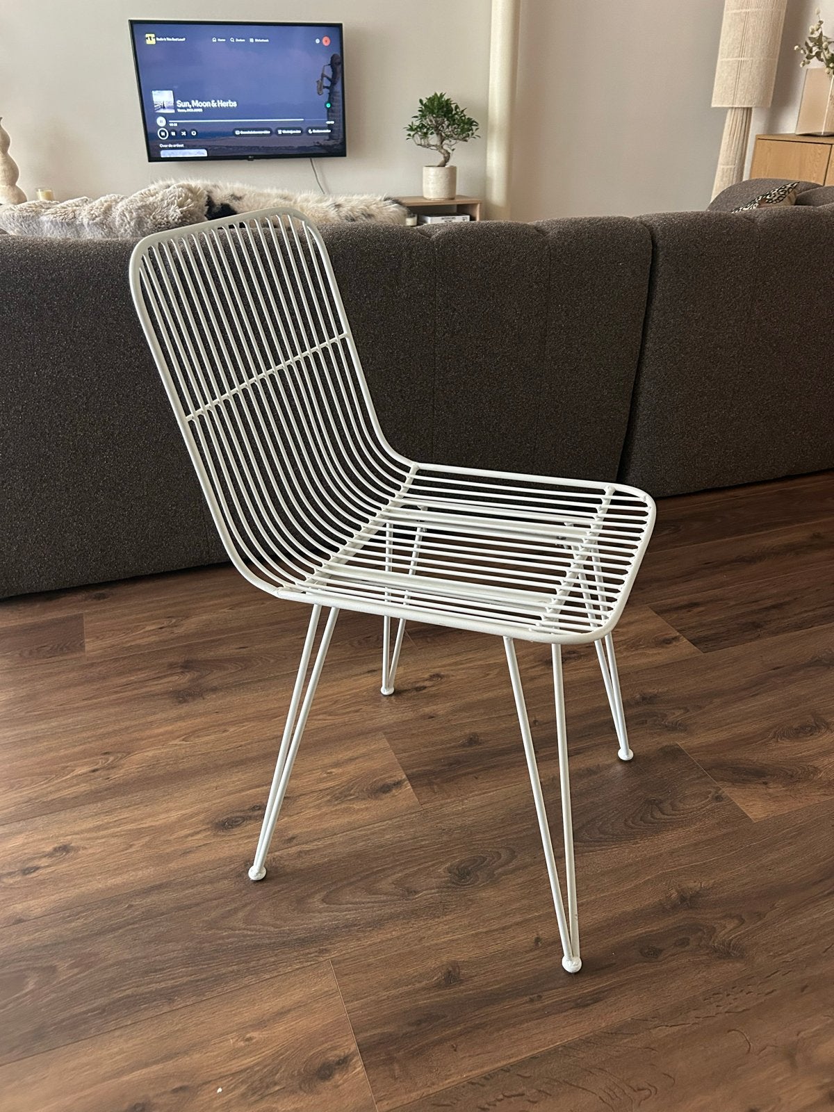 Witte metalen draadstoel / wire chair, Huis en Inrichting, Ophalen, Wit, Zo goed als nieuw, Metaal