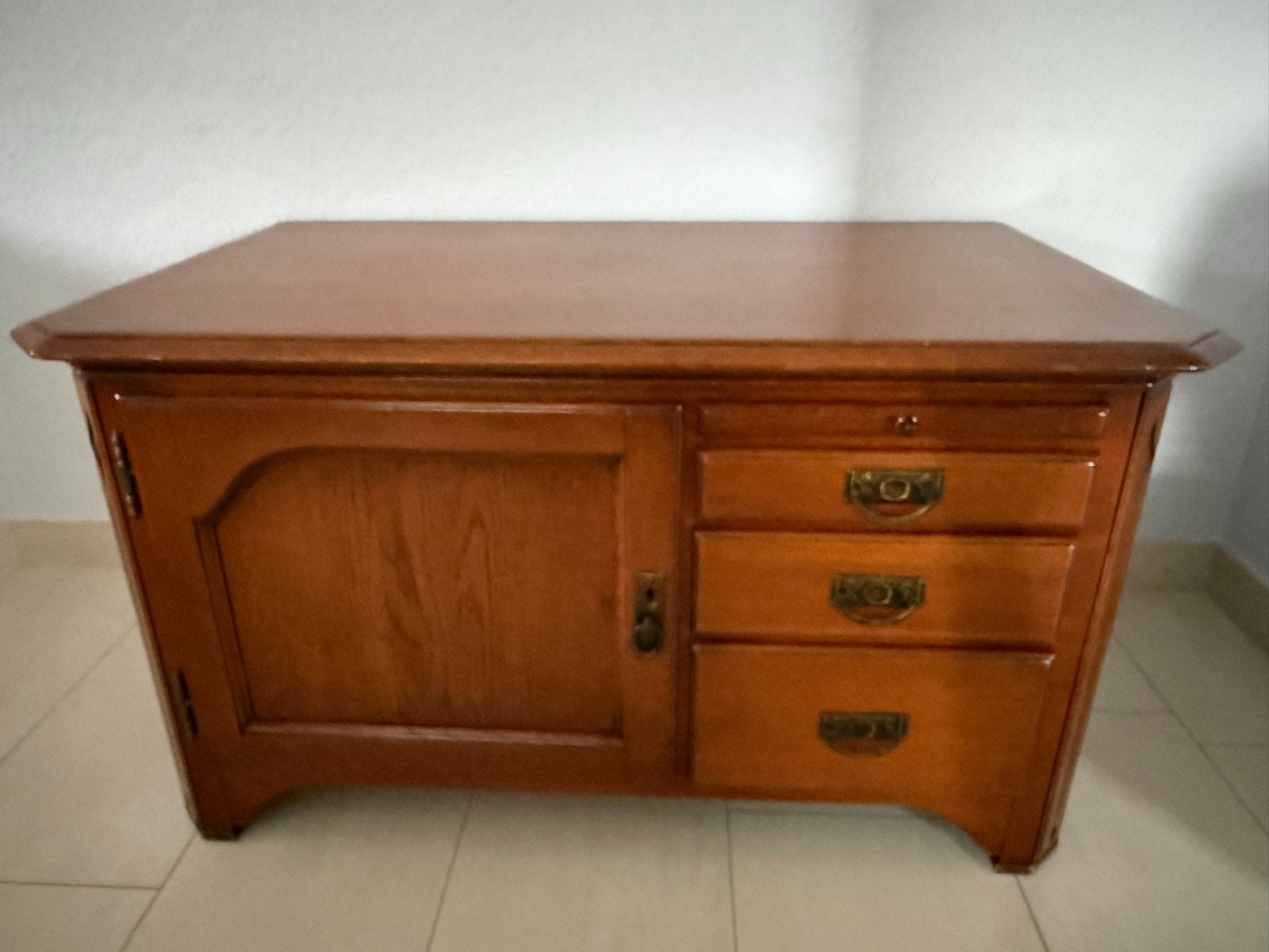 Eiken kersen Dekenkist / stereomeubel serie Konstanz, Ophalen