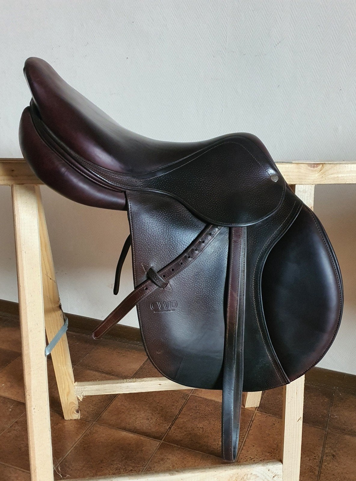 CWD springzadel.Dressuurzadel connect. euroriding titan, Ophalen of Verzenden, Zo goed als nieuw, Dressuur, L (17.5 inch)