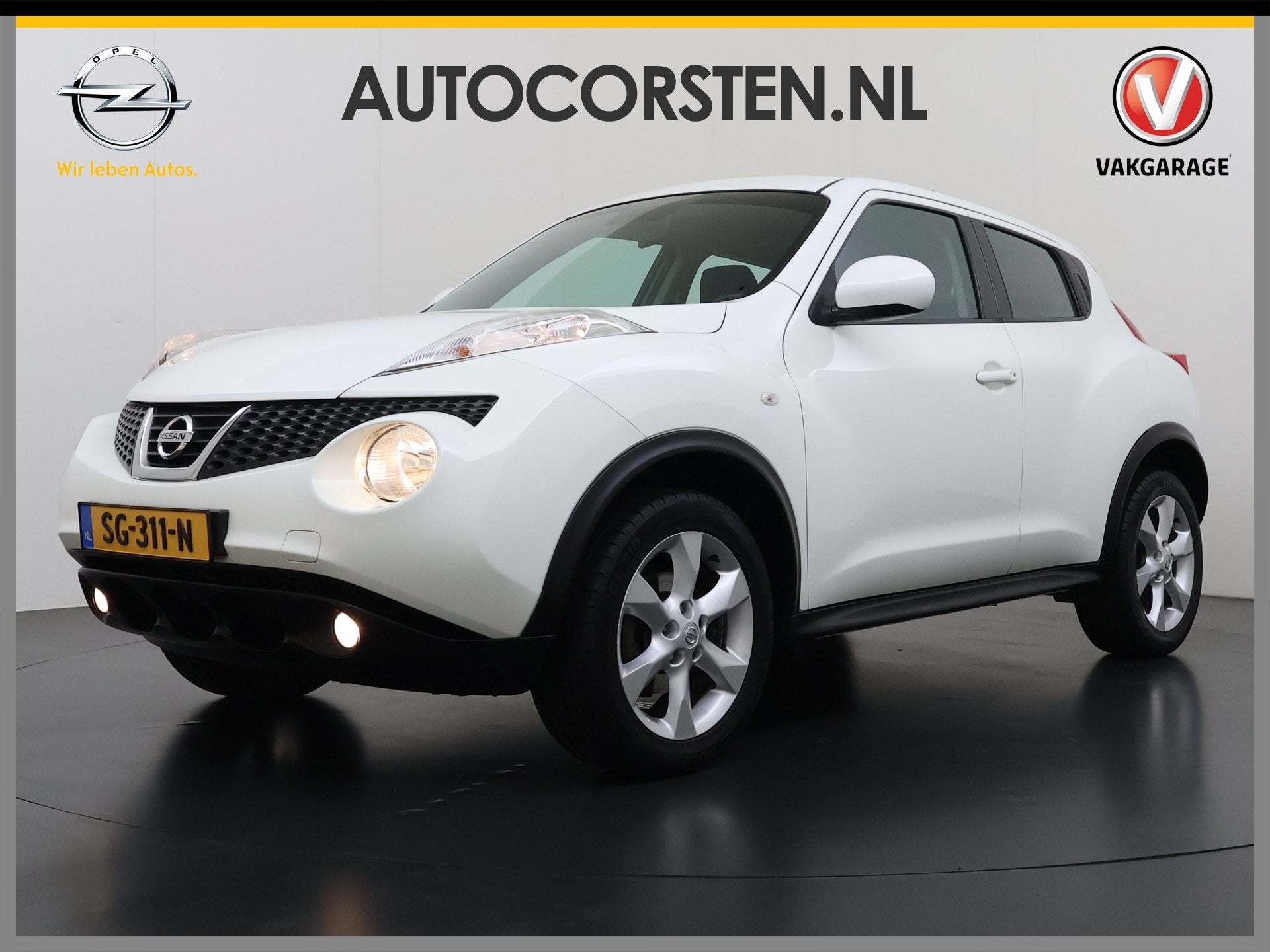 Nissan Juke 1.6I Camera Navi Ecc Bluetooth Cruise Control Ac, Auto's, Euro 5, Stof, Zwart, 4 cilinders
