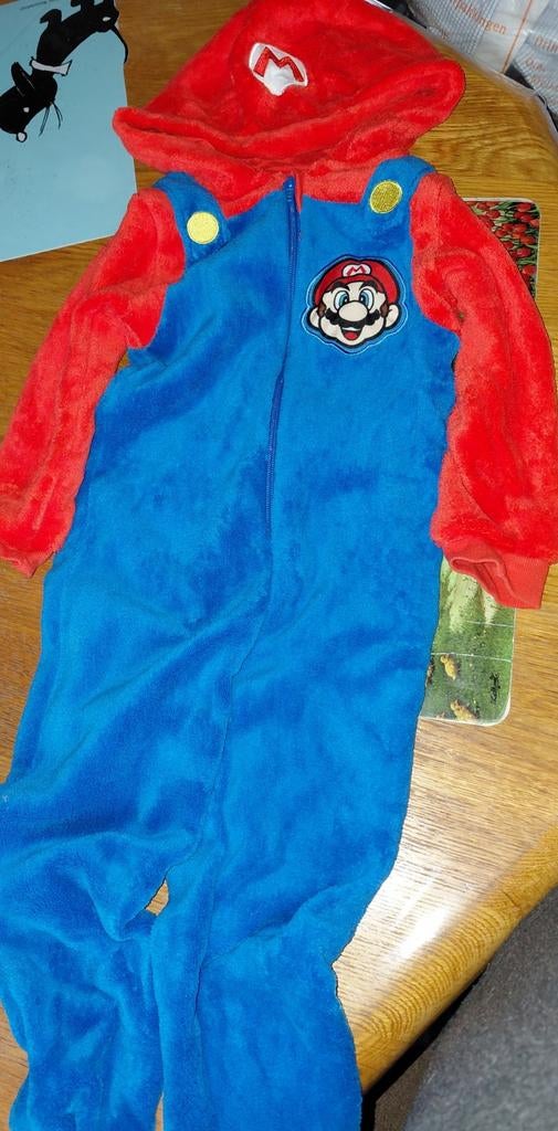 Super Mario Onesie - Comfortabel en Speels, Ophalen of Verzenden, Gebruikt, 110 t/m 116, Jongen of Meisje