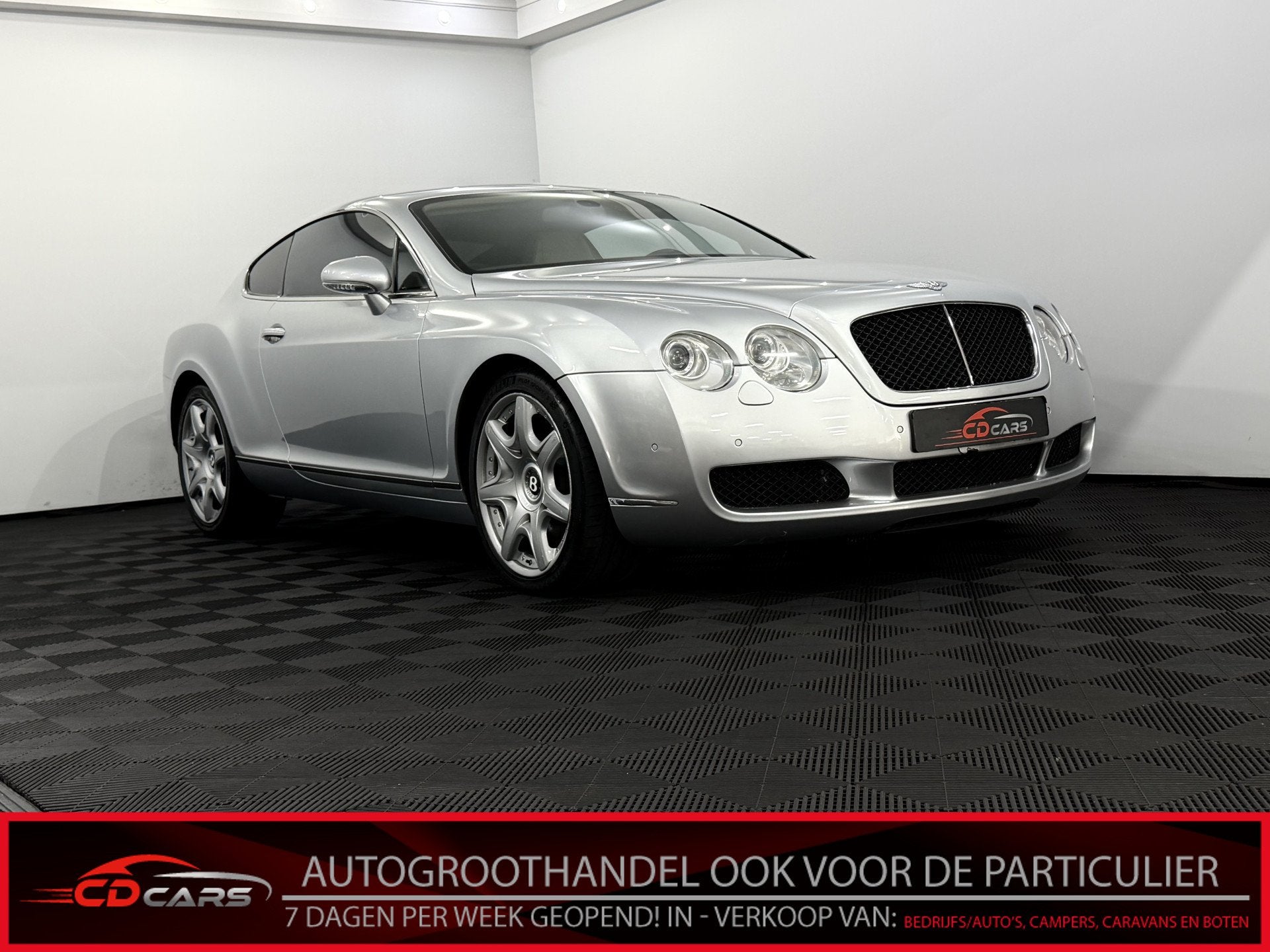 Bentley Continental GT 6.0 W12 Leder, Luchtvering, Navi, Cru, Automaat, Gebruikt, 12 cilinders, Leder