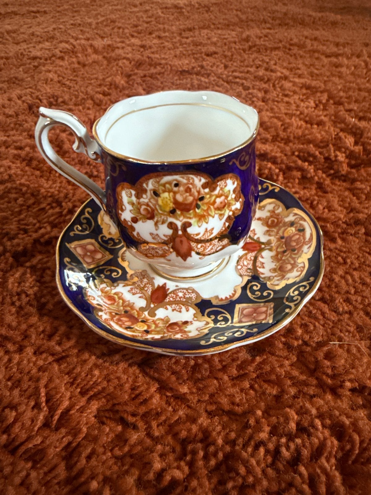 Royal Albert Bone China Heirloom kop en schotel, Ophalen