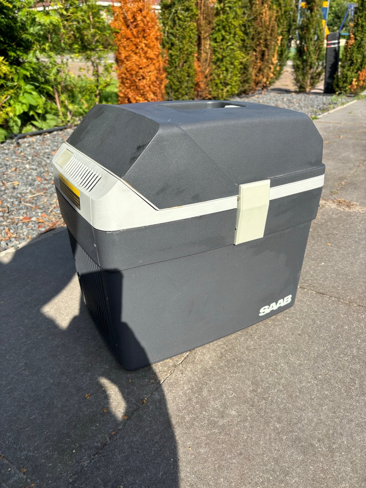 Saab Koelbox 12V - Zeldzaam verzamelobject, Caravans en Kamperen, Ophalen of Verzenden, Zo goed als nieuw, Koelbox, Elektrisch
