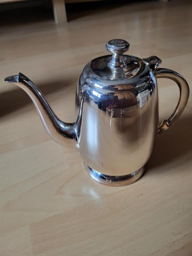 Verzilverd koffie en theeservies, Ophalen