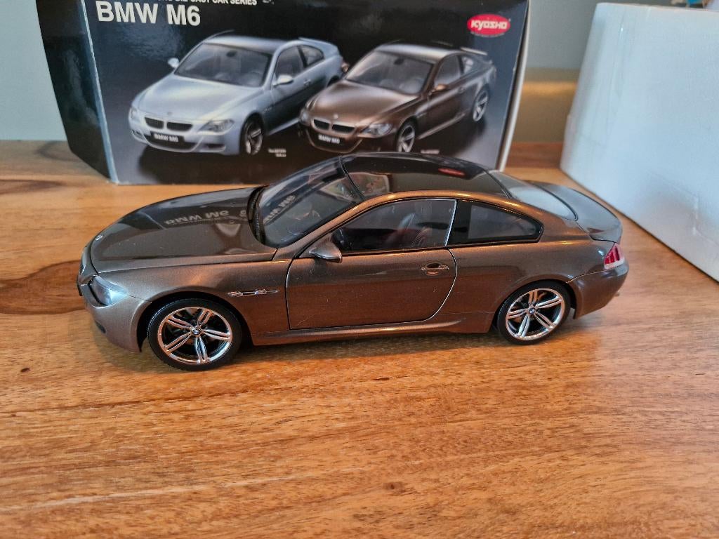 Kyosho BMW M6 E63 Bronze 1:18, Hobby en Vrije tijd, Modelauto's | 1:18, Ophalen of Verzenden, Zo goed als nieuw, Auto, Kyosho
