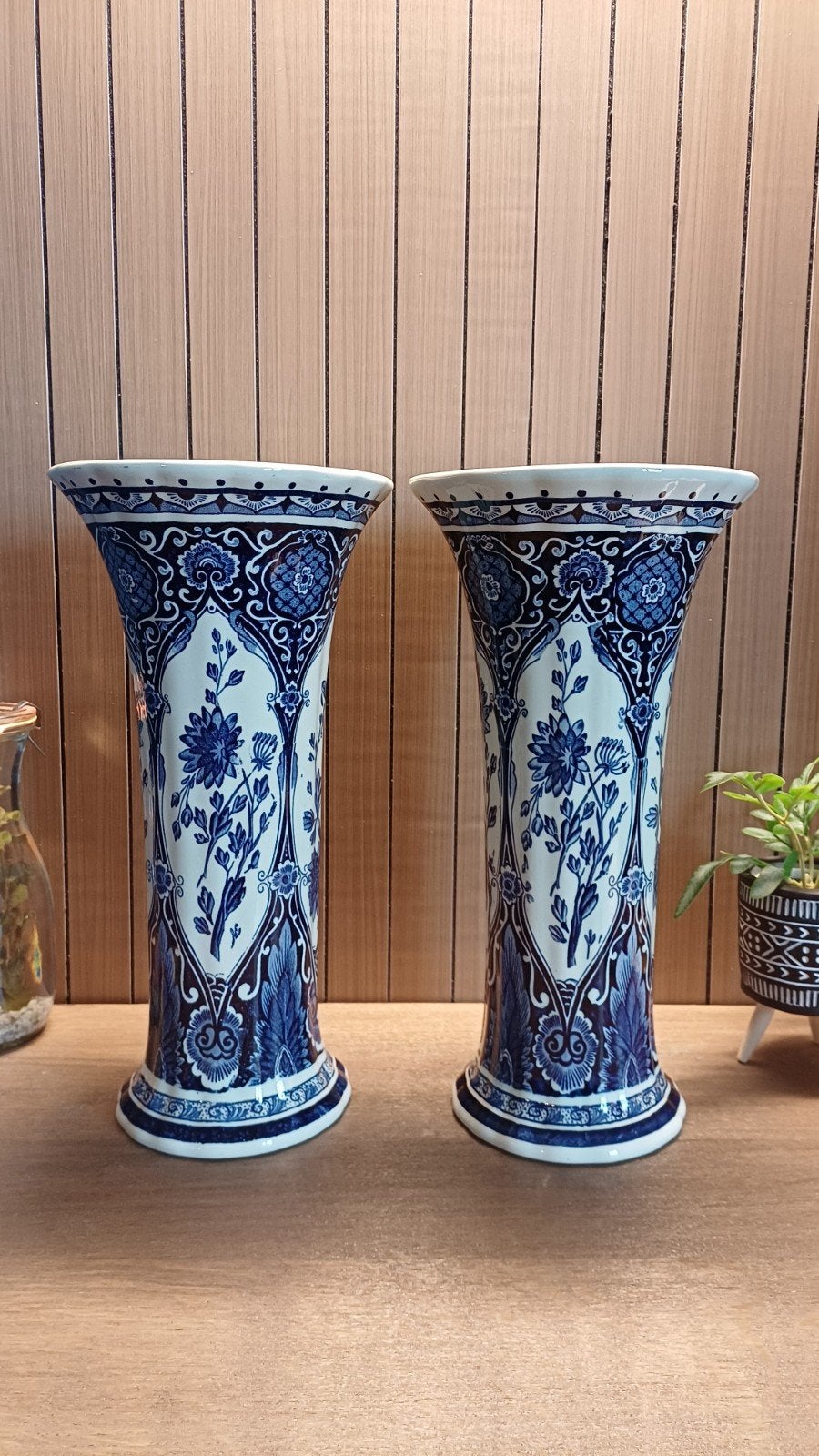 Prachtig paar vintage Delfts Blauwe trompetvazen - Boch, Antiek en Kunst, Antiek | Vazen, Ophalen of Verzenden