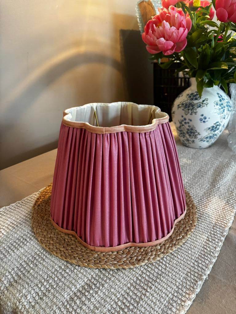 Roze geplooide lampenkap - perfecte staat, Huis en Inrichting, Ophalen of Verzenden, Zo goed als nieuw, Rond