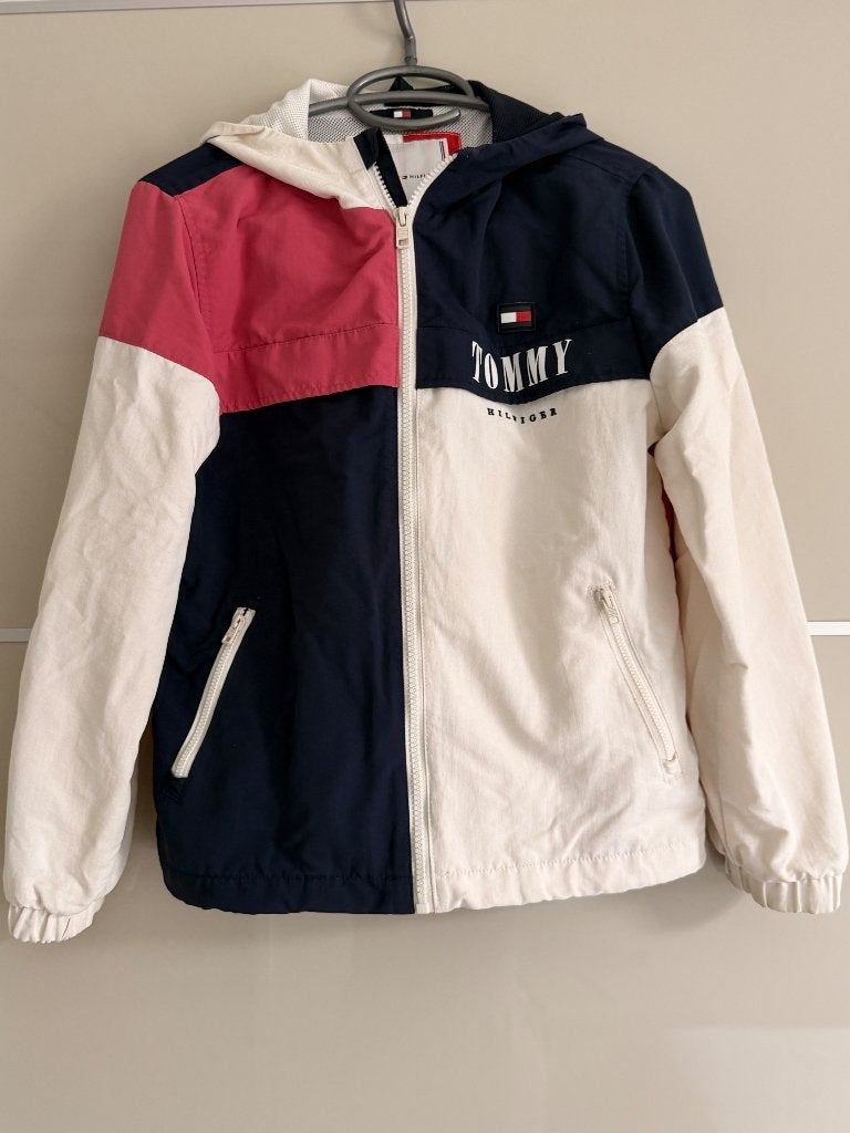 Tommy Hilfiger meisjesjas, Ophalen of Verzenden, Gebruikt, Maat 140